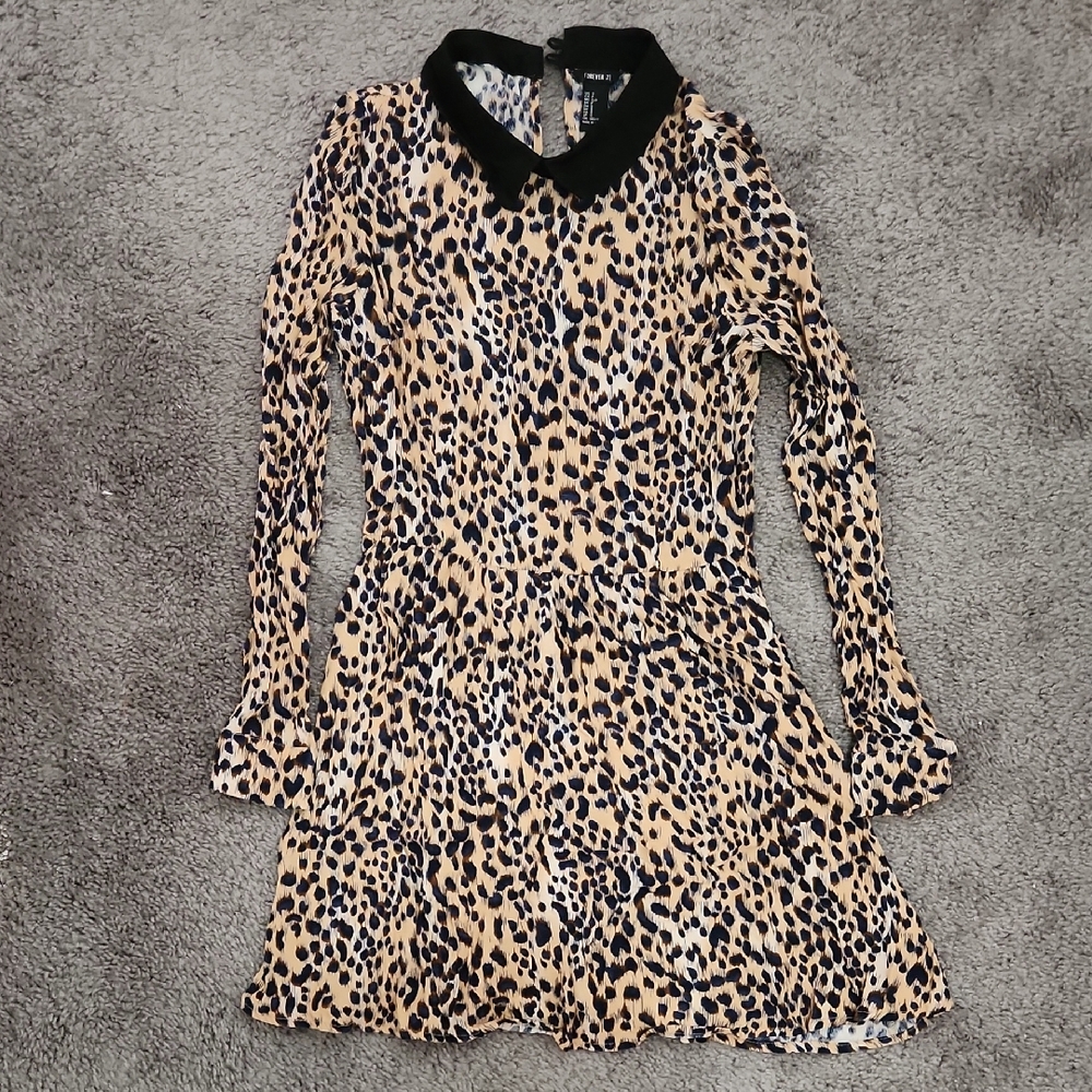 Forever 21 Leopard Print Dress with Black Collar | Size S